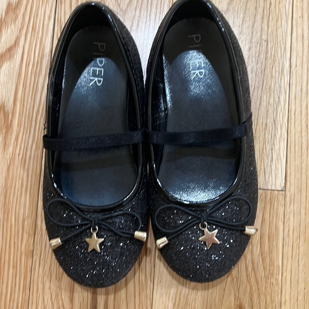 Girls shoes